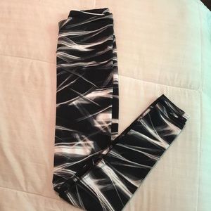 Victoria’s Secret knockout tights